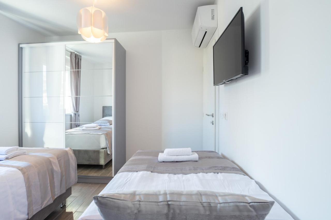 Sea Vista Apartments Kaštela Buitenkant foto